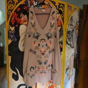 Embroidered shift dress